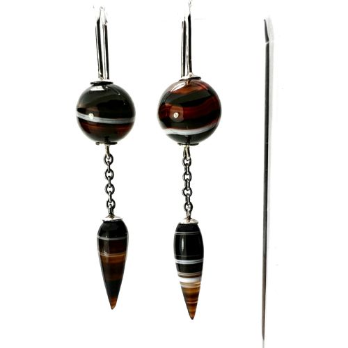 VICTORIAN SCOTTISH BANDED AGATE TORPEDO DROP SILVER EARRINGS - ADDITIONAL PHOTO 1