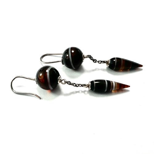 VICTORIAN SCOTTISH BANDED AGATE TORPEDO DROP SILVER EARRINGS - ADDITIONAL PHOTO 2
