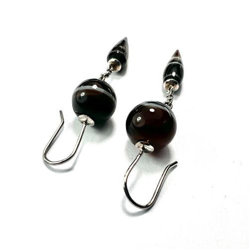 VICTORIAN SCOTTISH BANDED AGATE TORPEDO DROP SILVER EARRINGS - ADDITIONAL PHOTO 5