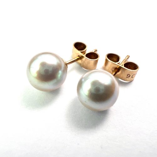 Vintage Mikimoto Cultured Pearl Stud Earrings in 9ct Gold