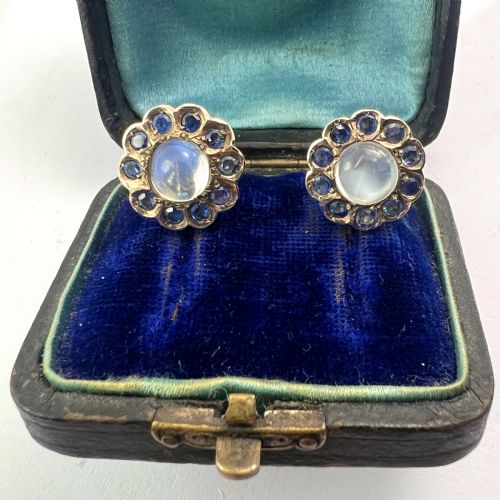 VINTAGE MOONSTONE AND SAPPHIRE HALO GOLD SCREWBACK EARRINGS - ADDITIONAL PHOTO 1