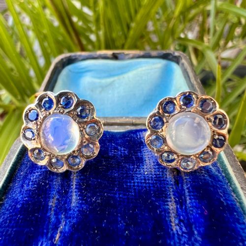 VINTAGE MOONSTONE AND SAPPHIRE HALO GOLD SCREWBACK EARRINGS - ADDITIONAL PHOTO 8