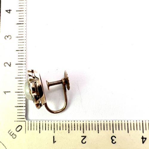 VINTAGE MOONSTONE AND SAPPHIRE HALO GOLD SCREWBACK EARRINGS - ADDITIONAL PHOTO 9