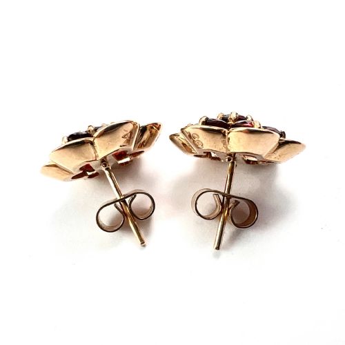 VINTAGE 9CT GOLD GARNET CLUSTER FLOWER STUD EARRINGS - ADDITIONAL PHOTO 4