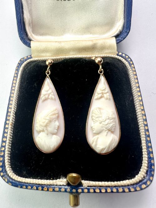 ANTIQUE 9CT GOLD CLASSICAL SHELL CAMEO TEARDROP EARRINGS - ADDITIONAL PHOTO 4