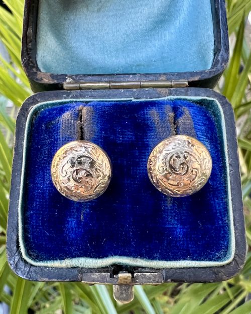 VINTAGE DEAKIN FRANCIS GOLD ENGRAVED BUTTON STUD EARRINGS - ADDITIONAL PHOTO 4