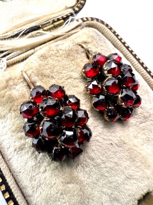 VICTORIAN GOLD BOHEMIAN GARNET CLUSTER EARRINGS - ADDITIONAL PHOTO 2