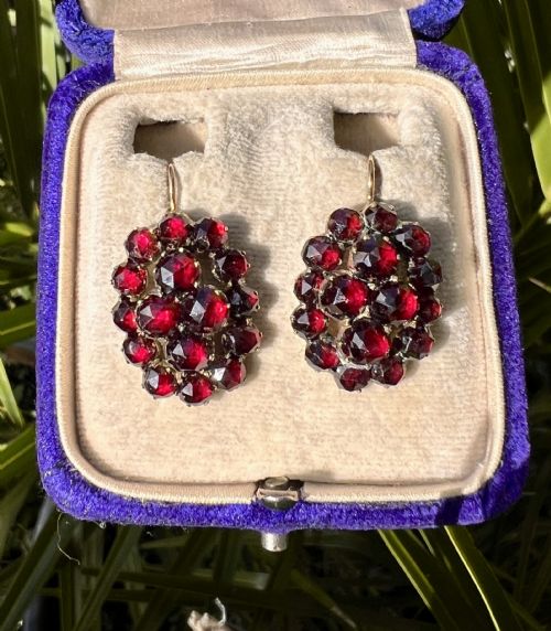 LARGE VICTORIAN GOLD BOHEMIAN GARNET CLUSTER EARRINGS - ADDITIONAL PHOTO 10