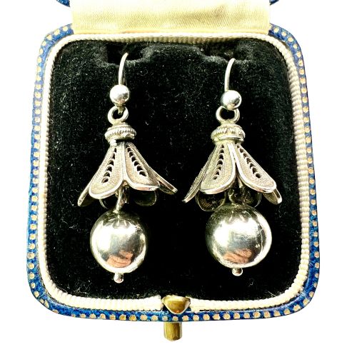 RARE ANTIQUE SILVER FILIGREE BELL FLOWER EARRINGS - ADDITIONAL PHOTO 1