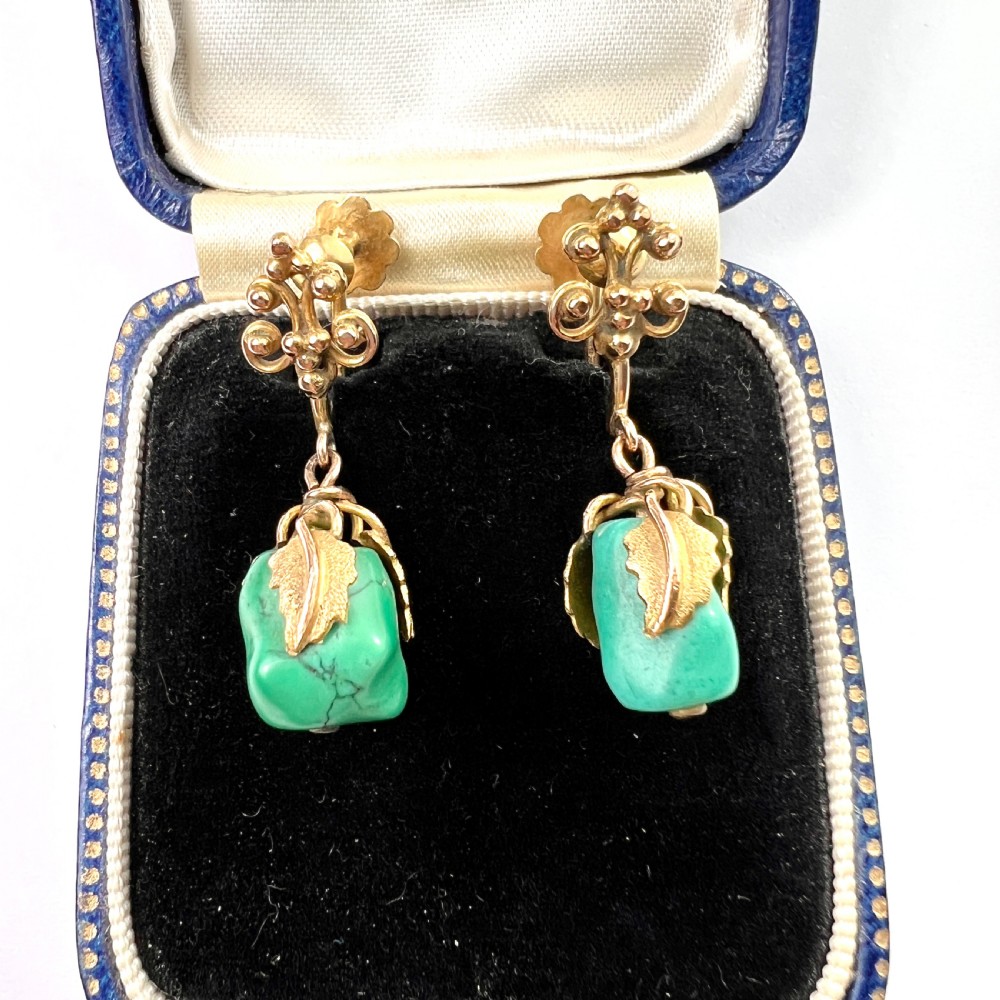 • Victorian 12CT Gold Turquoise Nugget Screwback Earrings