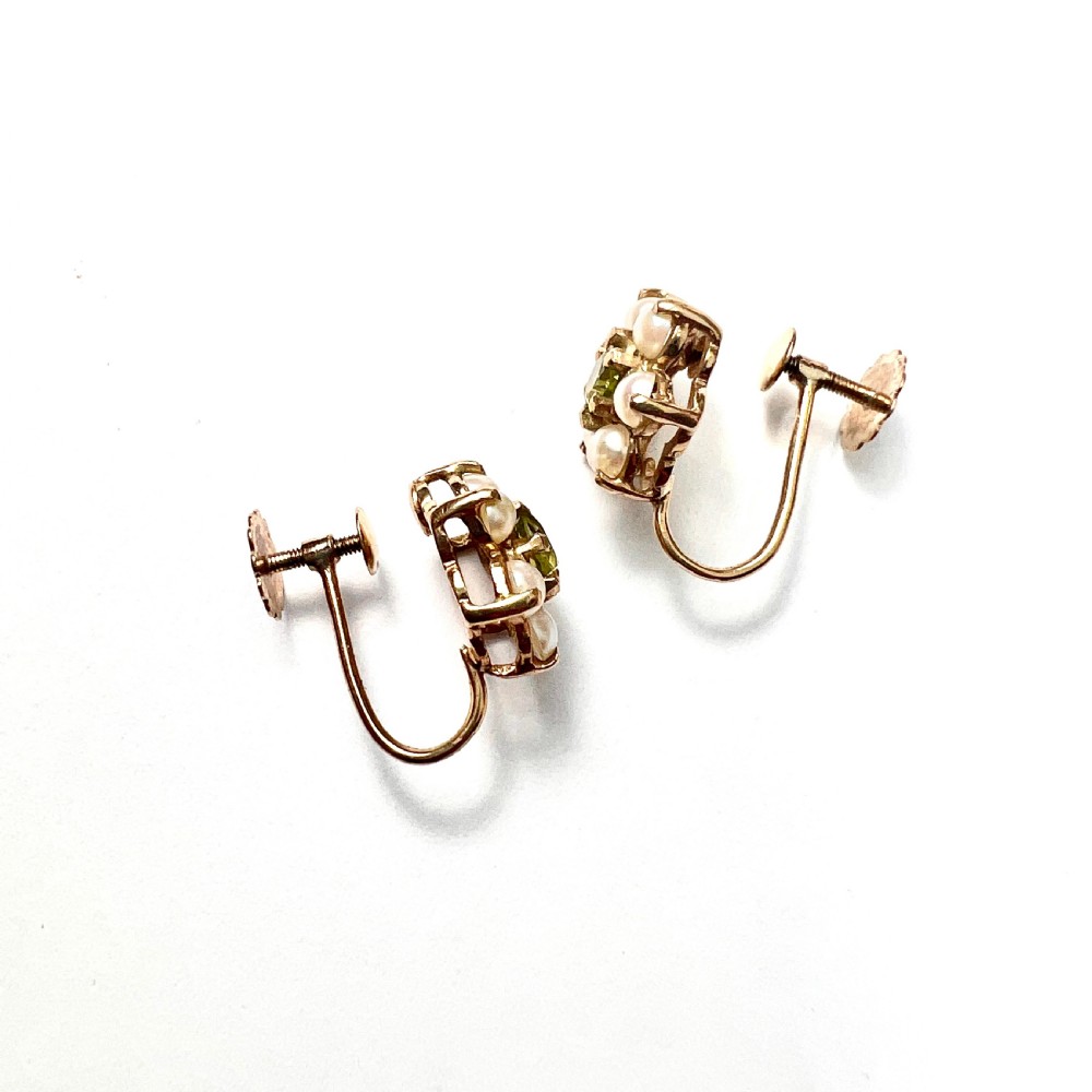 Vintage 9CT Gold Pearl and Peridot Flower Cluster Earrings View VI