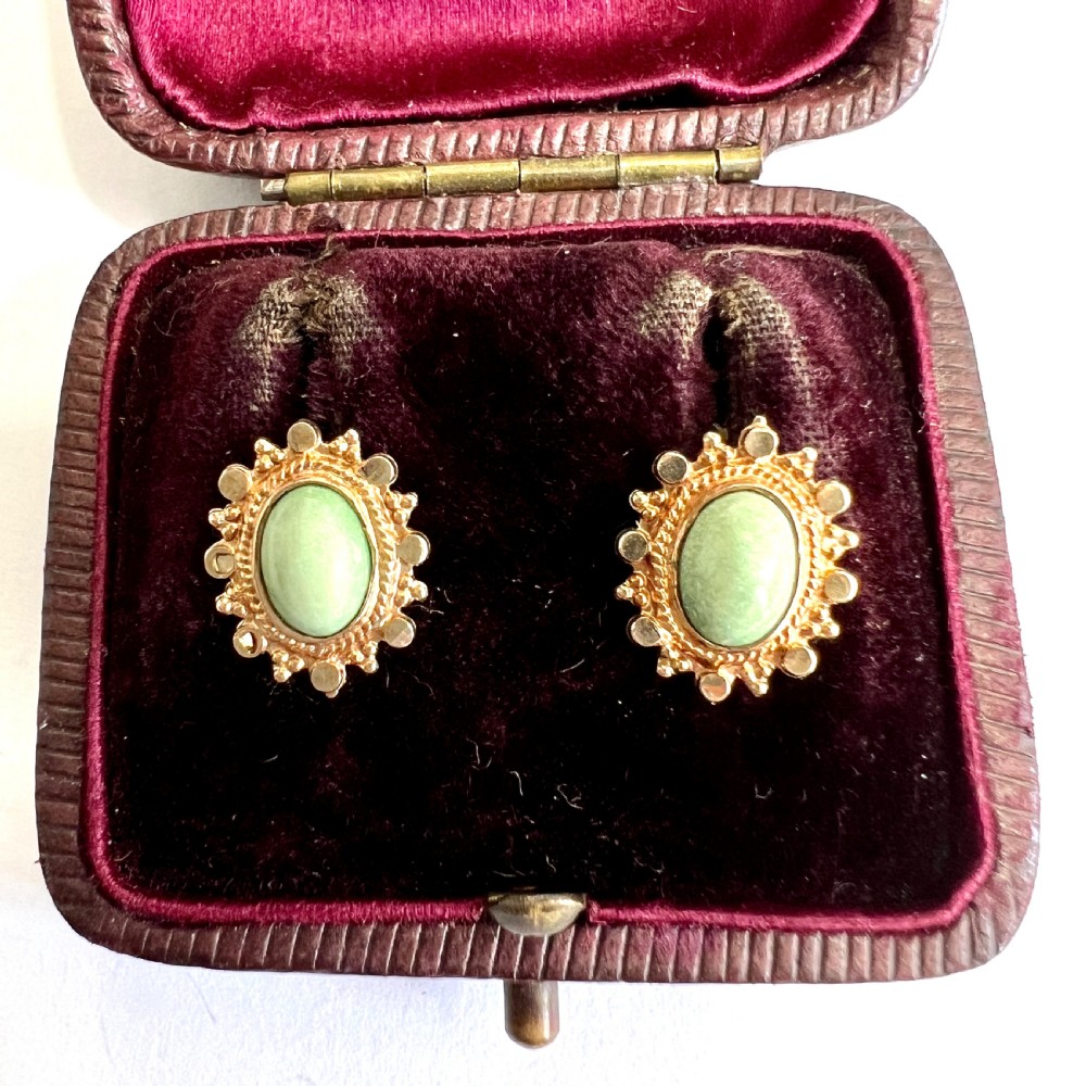 Vintage 9CT Gold Oval Green Cabochon Stud Earrings