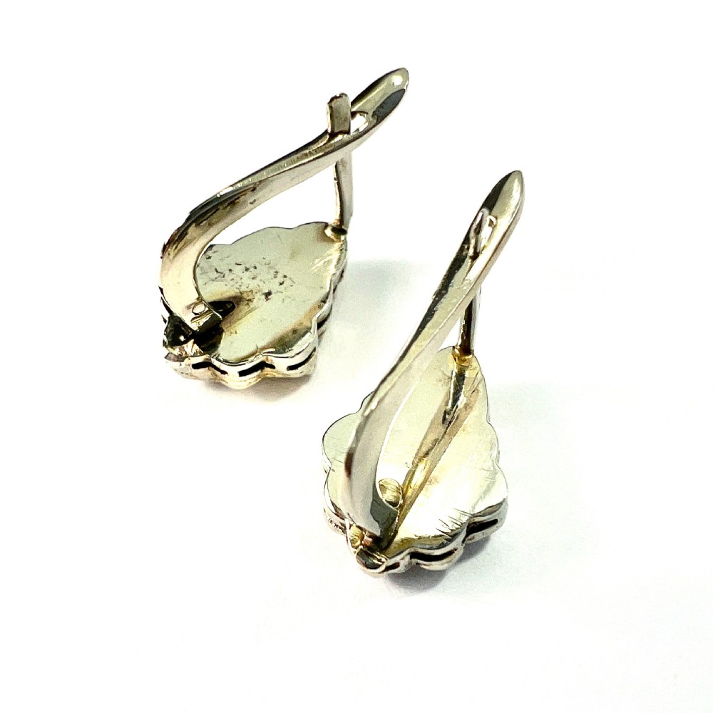 Vintage 18CT Gold Diamond Quartet Latchback Earrings View IV