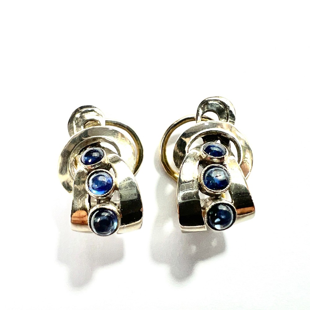 Vintage 18CT White Gold Sapphire Cabochon Ear Clips View III