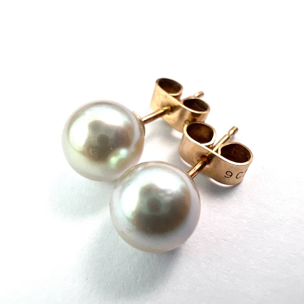 Vintage Mikimoto Cultured Pearl Stud Earrings in 9CT Gold View III