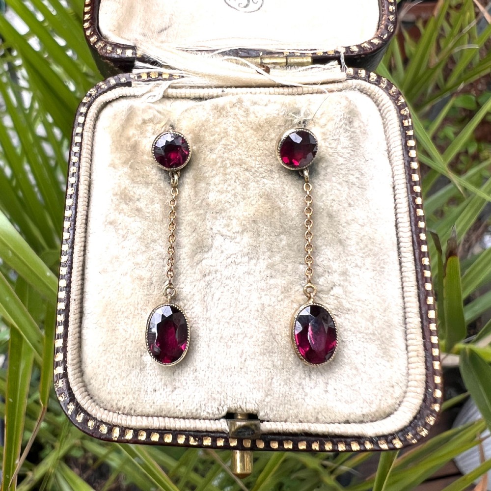 Edwardian Garnet 9CT Gold Earrings and Negligee Necklace View IX
