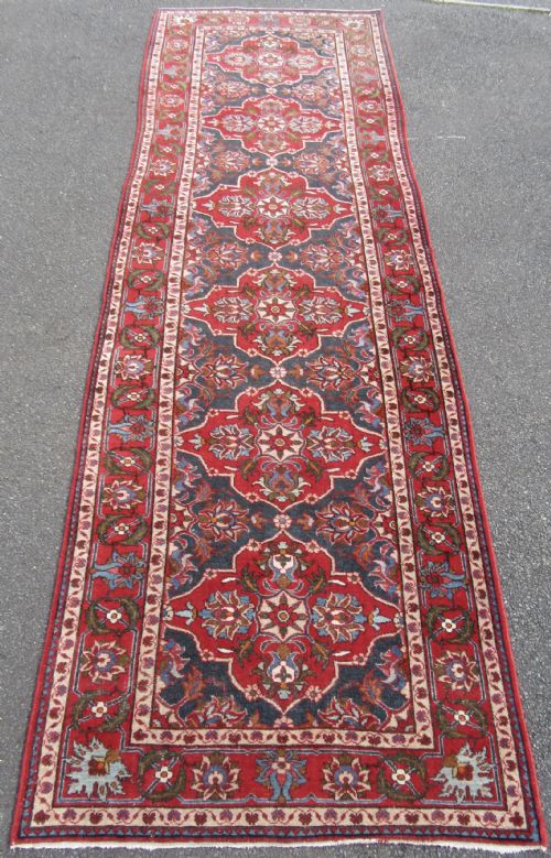 Antique Country House Shabby Chic Arak Saruq Sarouk Long Rug Runner. Six Medallion Cartouche Pattern