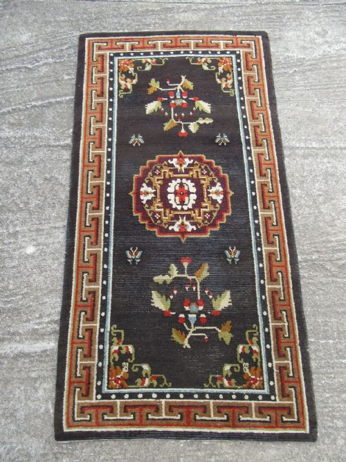 fig 1. ANTIQUE COUNTRY HOUSE CHINESE TIBETAN RUG. WITH FLOWER SPRIGS & BUTTERFLIES