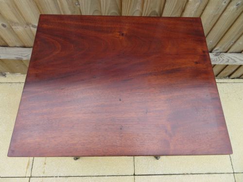 A VERY ELEGANT EARLY 19TH CENTURY MAHOGANY SATINWOOD INLAID SIDE LAMP WRITING TABLE - ADDITIONAL PHOTO 1