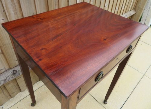 A VERY ELEGANT EARLY 19TH CENTURY MAHOGANY SATINWOOD INLAID SIDE LAMP WRITING TABLE - ADDITIONAL PHOTO 16