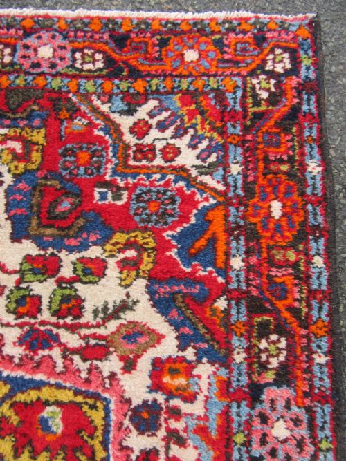 CHEERFUL ANTIQUE BORCHALU HAMADAN REGION RUG MANY COLOURS USED 154CM X 110CM - ADDITIONAL PHOTO 16