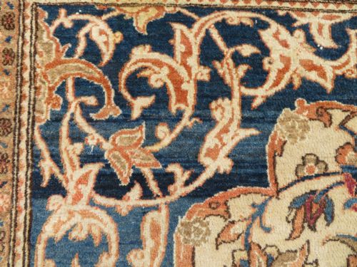 ATTRACTIVE ANTIQUE ISFAHAN RUG VERY RICH COLOURS DESIGN 207CM X 147CM - ADDITIONAL PHOTO 9