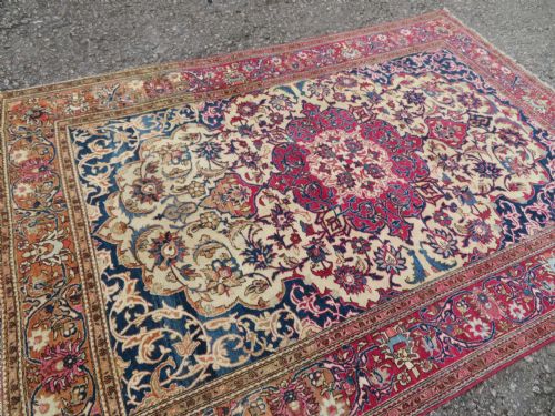 ATTRACTIVE ANTIQUE ISFAHAN RUG VERY RICH COLOURS DESIGN 207CM X 147CM - ADDITIONAL PHOTO 15