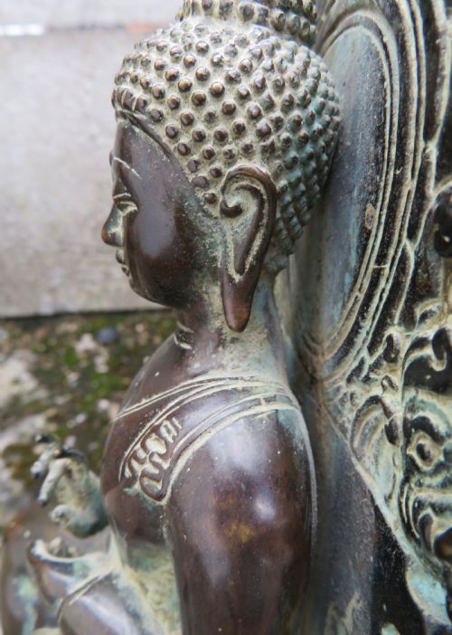 A COPPER ALLOY SEATED FIGURE OF BUDDHA IN THE EUROPEAN FASHION INDONESIAN ARCHIPELAGOCENTRAL JAVA CIRCA EARLY 15TH CENTURY - ADDITIONAL PHOTO 24