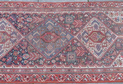 INTERIOR DESIGN EARLY ANTIQUE QASHQAI TRIBAL RUNNER CIRCA 1860S 293CM X 89CM - ADDITIONAL PHOTO 4