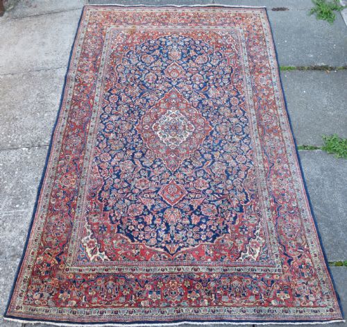ANTIQUE KASHAN RUG NORTH WEST CENTRAL PERSIACIRCA 1920 207CM X 135CM - ADDITIONAL PHOTO 1