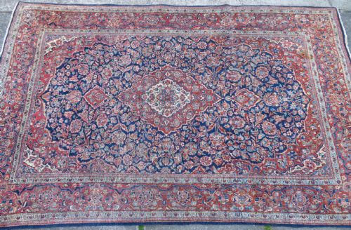 ANTIQUE KASHAN RUG NORTH WEST CENTRAL PERSIACIRCA 1920 207CM X 135CM - ADDITIONAL PHOTO 2