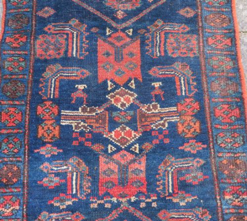 ANTIQUE KURDISH NARROW RUNNER RUG PAIR TRIBESWOMEN FIGURES NORTH WEST PERSIA 275CM X 76CM - ADDITIONAL PHOTO 5