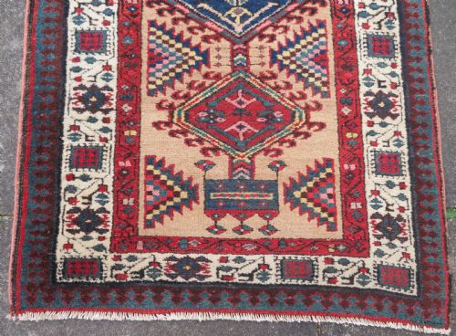 ANTIQUE SARAB NARROW VILLAGE RUNNER NORTH WEST PERSIA 330CM X 84CM - ADDITIONAL PHOTO 2