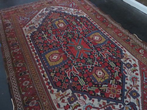 ANOTHER SCARCE DESIGN EARLIER ANTIQUE KHAMSEH RUG CIRCA 1870S 264CM X 160CM - ADDITIONAL PHOTO 2