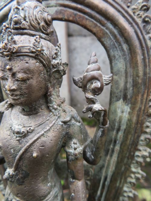 A SILVER AND COPPER ALLOY FIGURE OF VISHNU JAVA12TH13TH CENTURY - ADDITIONAL PHOTO 2