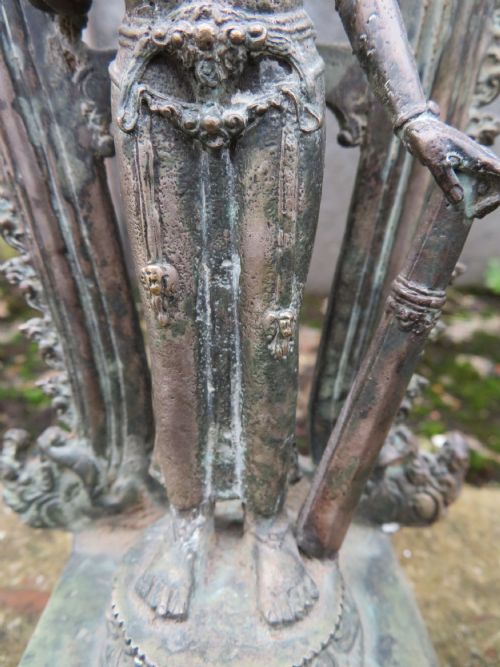 A SILVER AND COPPER ALLOY FIGURE OF VISHNU JAVA12TH13TH CENTURY - ADDITIONAL PHOTO 4