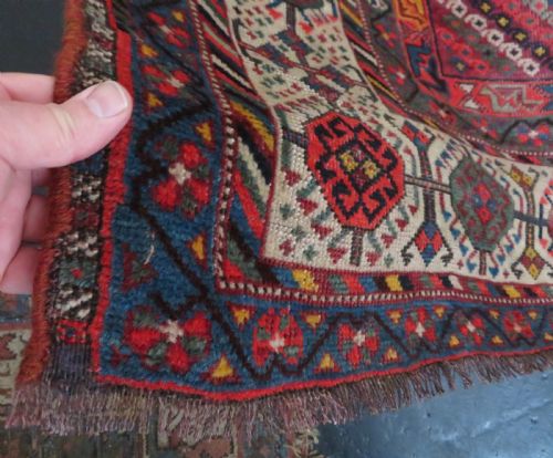 LARGE ANTIQUE QASHQAI MAIN CARPET LARGE RUG SHEKARLU BORDERFILLED WITH TRIBAL MOTIFS PEACOCKS 308CM X 188CM - ADDITIONAL PHOTO 12