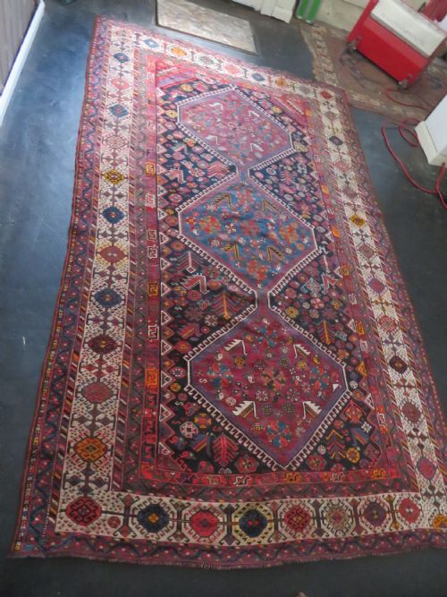LARGE ANTIQUE QASHQAI MAIN CARPET LARGE RUG SHEKARLU BORDERFILLED WITH TRIBAL MOTIFS PEACOCKS 308CM X 188CM - ADDITIONAL PHOTO 2