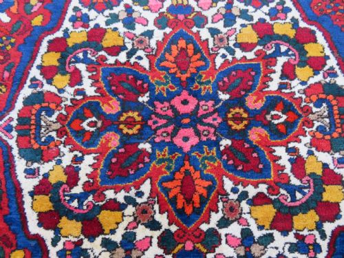 ANTIQUE BAKHTIARI KURDISH VILLAGE RUG THE CHAHAR MAHAL VALLEY REGION WEST PERSIA 224CM X 160CM - ADDITIONAL PHOTO 3
