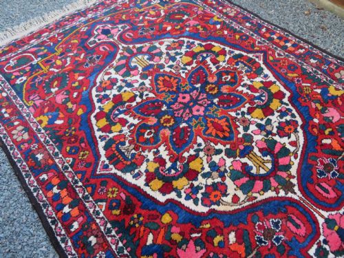 ANTIQUE BAKHTIARI KURDISH VILLAGE RUG THE CHAHAR MAHAL VALLEY REGION WEST PERSIA 224CM X 160CM - ADDITIONAL PHOTO 10