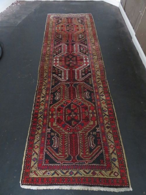 ANTIQUE WARING AND GILLOW HERIZ RUNNER LONG RUG WITH CRAB DESIGN NORTH WEST PERSIA 311CM X 96CM - ADDITIONAL PHOTO 20
