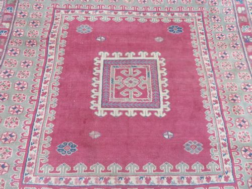 ANTIQUE TURKISH BERGAMA VILLAGE CARPET HOLBEIN DESIGN 305CM X 231CM - ADDITIONAL PHOTO 3