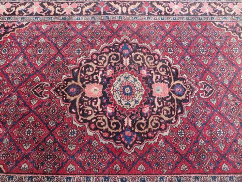 AN UNUSUAL ANTIQUE FEREGHAN SAROUK POMEGRANATE RUG BIRDS POMEGRANATES 216CM X 124CM - ADDITIONAL PHOTO 2