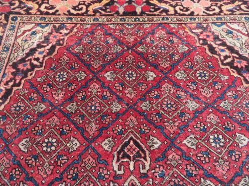 AN UNUSUAL ANTIQUE FEREGHAN SAROUK POMEGRANATE RUG BIRDS POMEGRANATES 216CM X 124CM - ADDITIONAL PHOTO 10