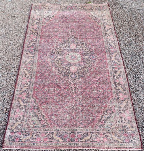 AN UNUSUAL ANTIQUE FEREGHAN SAROUK POMEGRANATE RUG BIRDS POMEGRANATES 216CM X 124CM - ADDITIONAL PHOTO 14