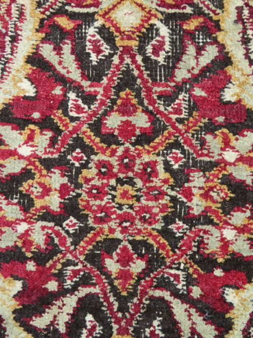 LARGE MUGHAL CARPET FRAGMENT NORTH INDIA 183CM X 168CM - ADDITIONAL PHOTO 4