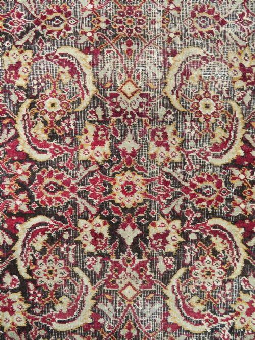 LARGE MUGHAL CARPET FRAGMENT NORTH INDIA 183CM X 168CM - ADDITIONAL PHOTO 10