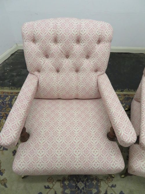 PAIR OF HOWARD SONS WALNUT OPEN ARMCHAIRS - ADDITIONAL PHOTO 3