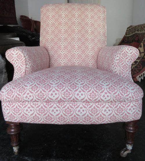 HOWARD AND SONS EASY ARMCHAIR - ADDITIONAL PHOTO 1