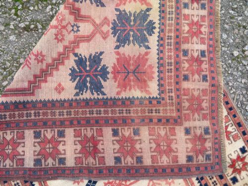 RARE IVORY GROUND OLD TURKISH BERGAMA PRAYER RUG NORTH WEST ANATOLIA 175CM X 102CM - ADDITIONAL PHOTO 9